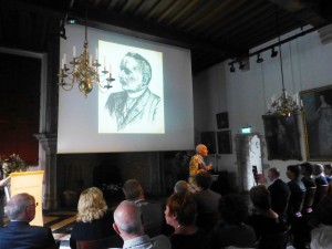 Op 4 oktober 2014 wordt het boek Bergen betrokken" in de Hofzaal gepresenteerd. Ad heeft aan de totstandkoming ervan meegewerkt en stelt de beschreven personen aan de aanwezigen voor