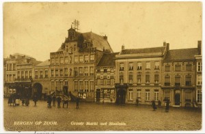 In 1913 is Grote Markt no 5 nog een gesloten woonhuis SGRN049