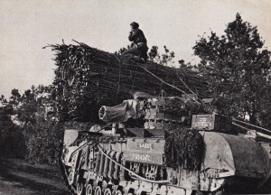 Een zgn PETARD, tank met korte loop bestemd om zware pantsering te vernietigen