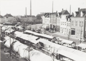 De beeldbank van het Markiezenhof dateert deze foto op oktober1955. Klopt dat ook?