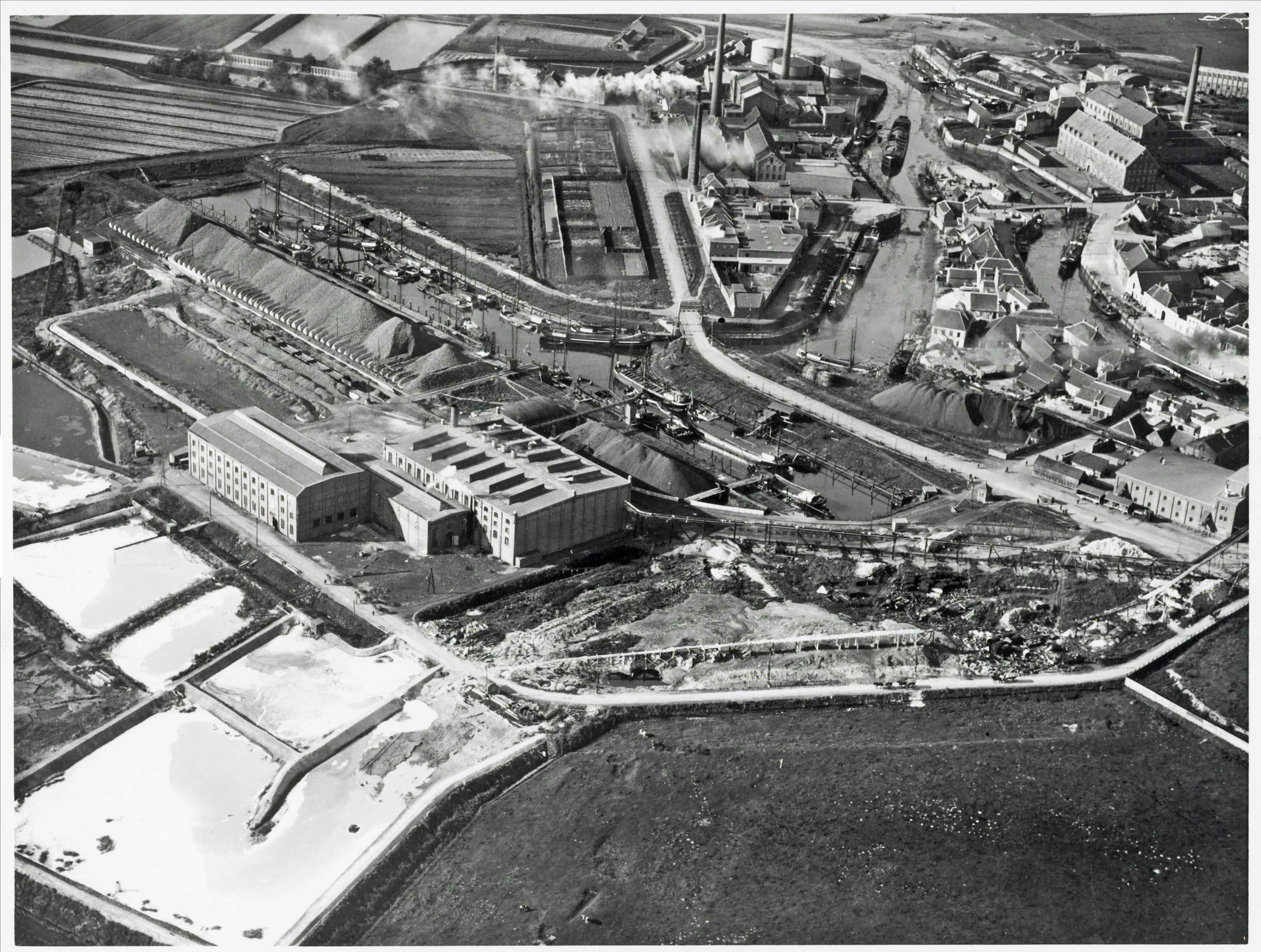 1926-Luchtfoto-de-Zeeland-RLUH004