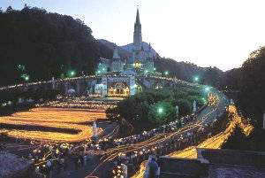 Lourdeslichtprocessie